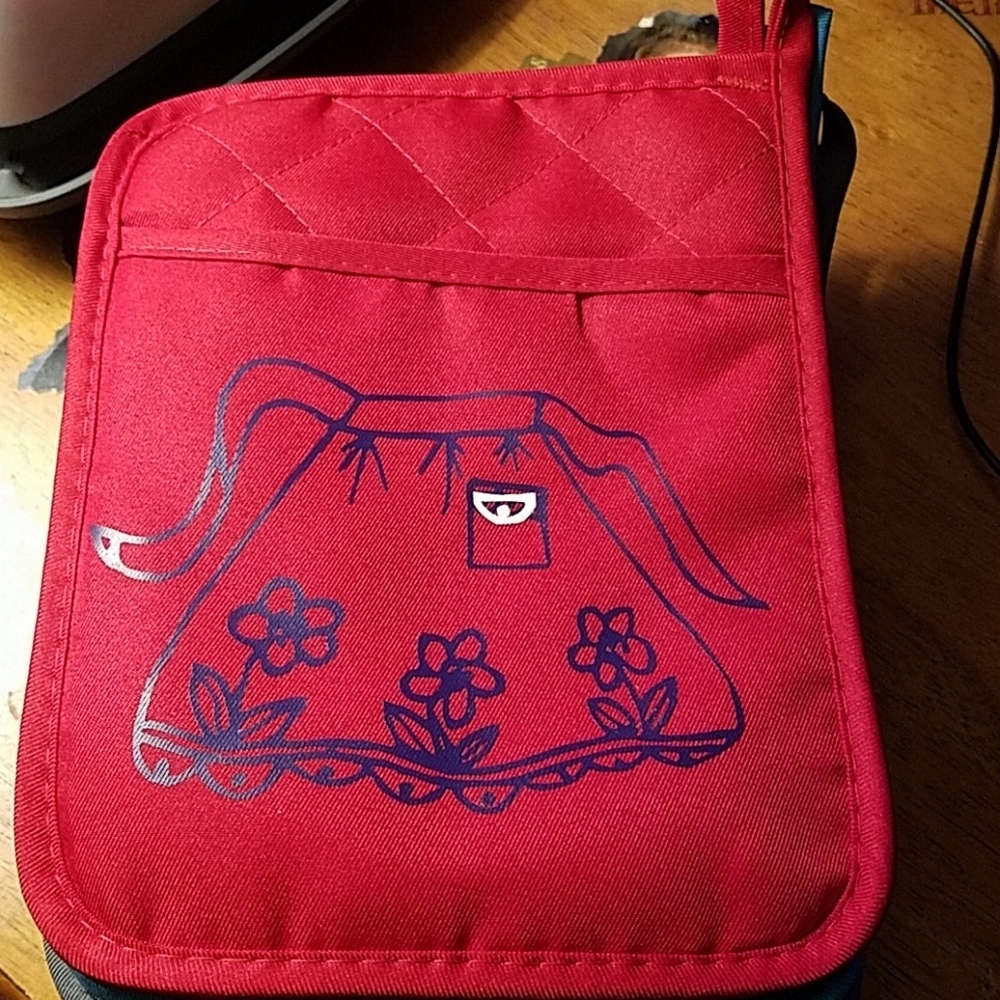 Apron with Pocket Accent Red